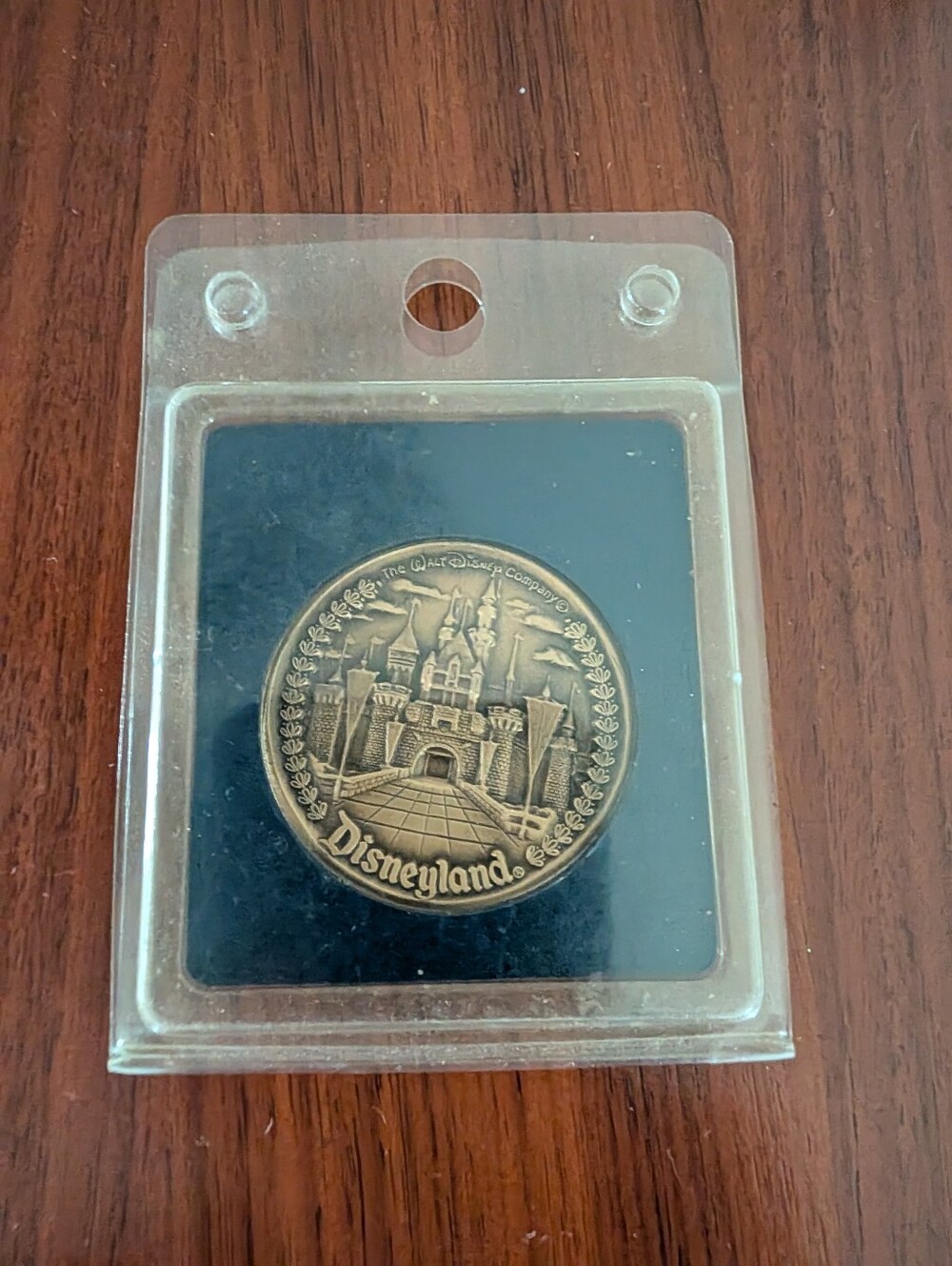 Vintage Walt Disney World Bronze Commemorative Coin Token 6 Lands Liberty Sq